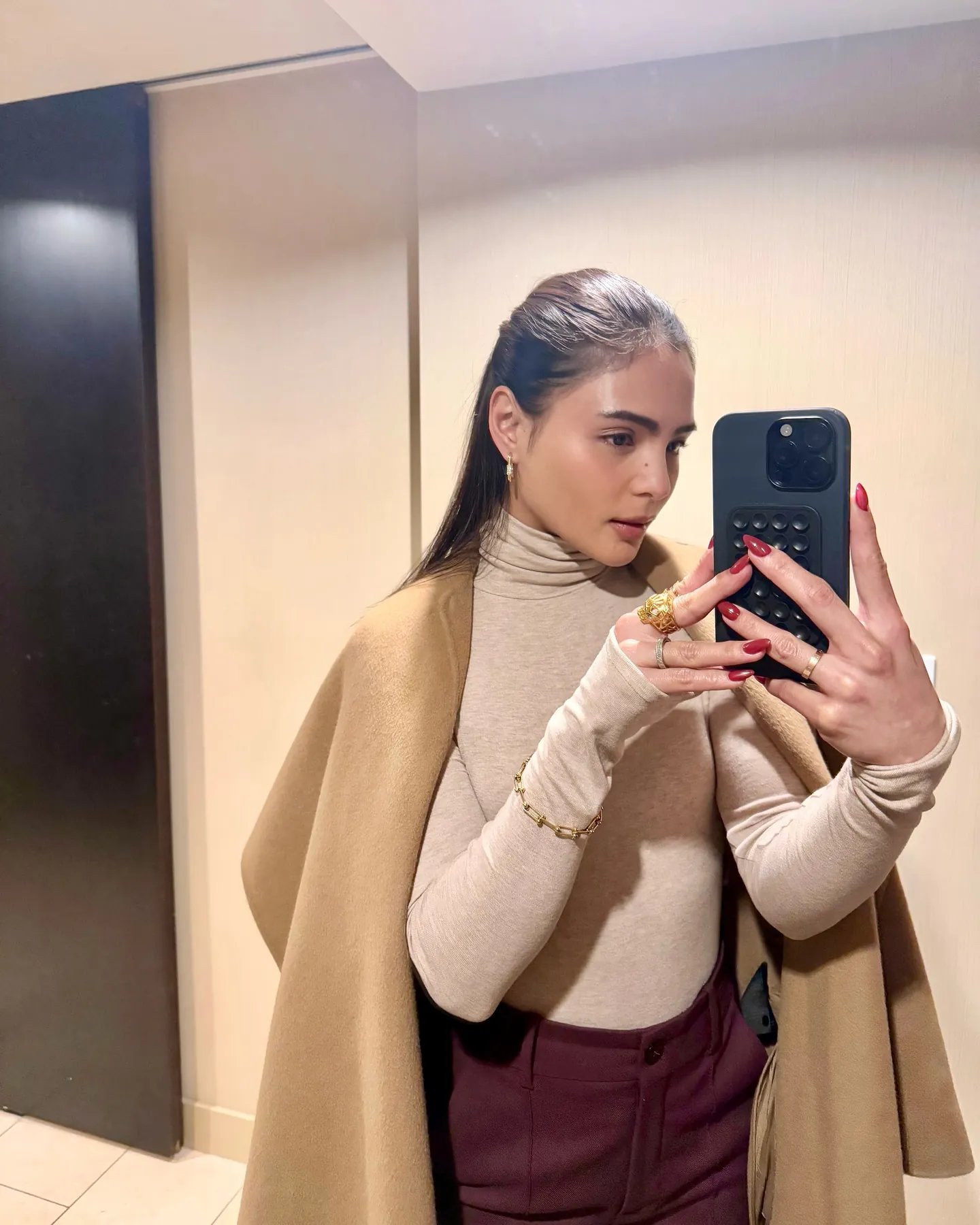 Lovi Poe - lovi-poe-hot-44.webp